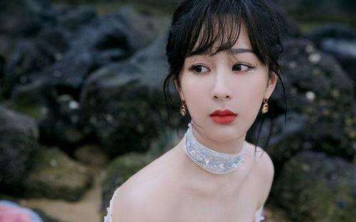 吃瓜爆料 杨紫,娱乐圈的瓜田，她如何成为焦点人物？